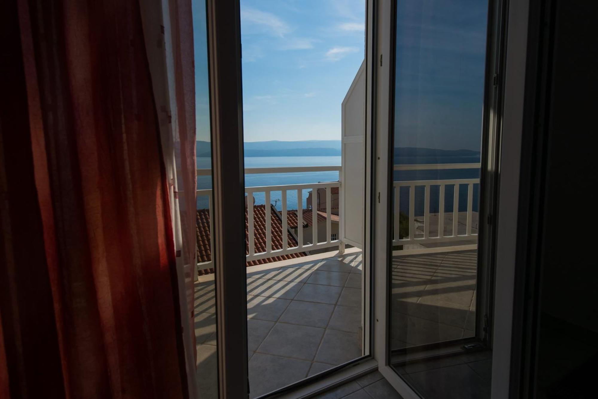 Bed And Breakfast Pero 3 Min Walk To The Beach Lokva Rogoznica Eksteriør billede